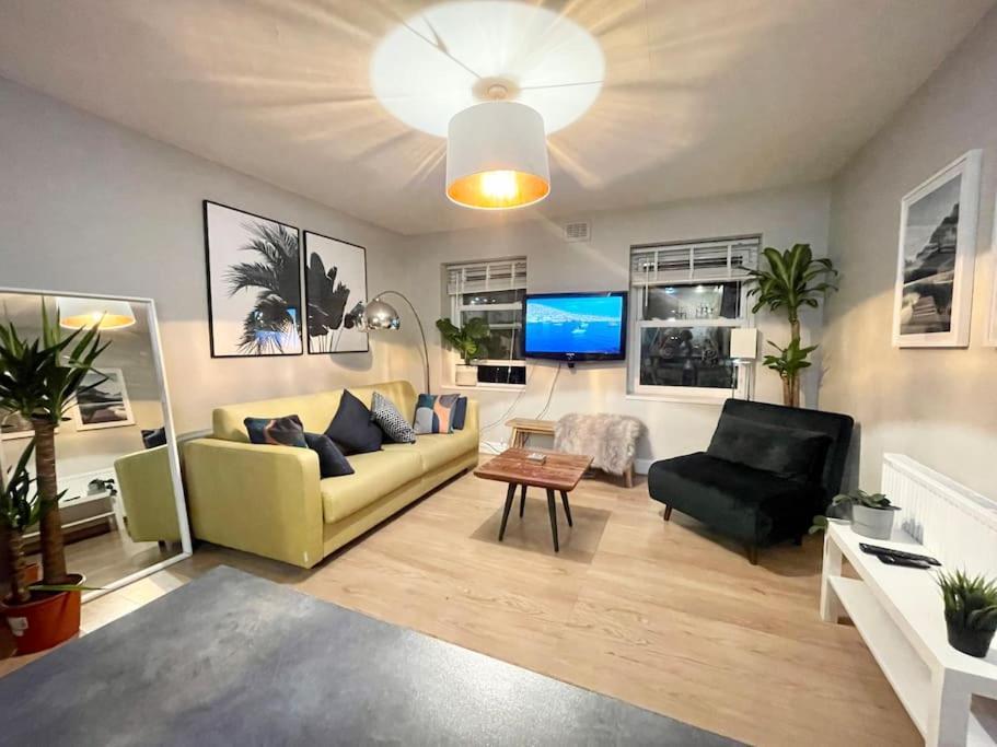 *New* Beautiful 2 Bedroom House In Central Location London Kültér fotó