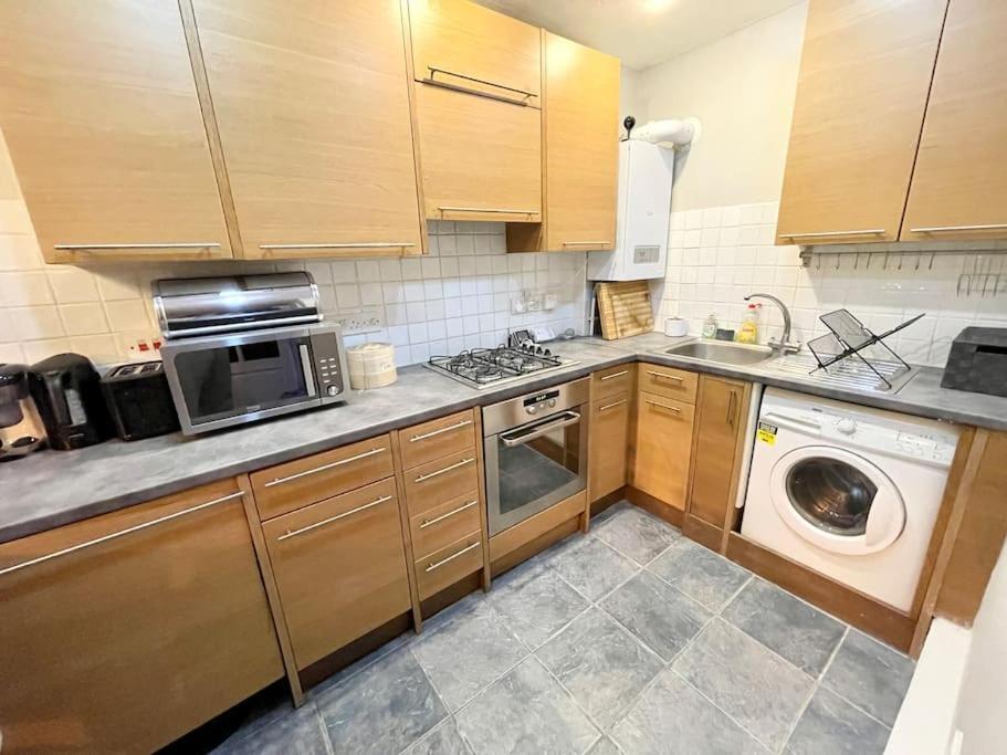 *New* Beautiful 2 Bedroom House In Central Location London Kültér fotó